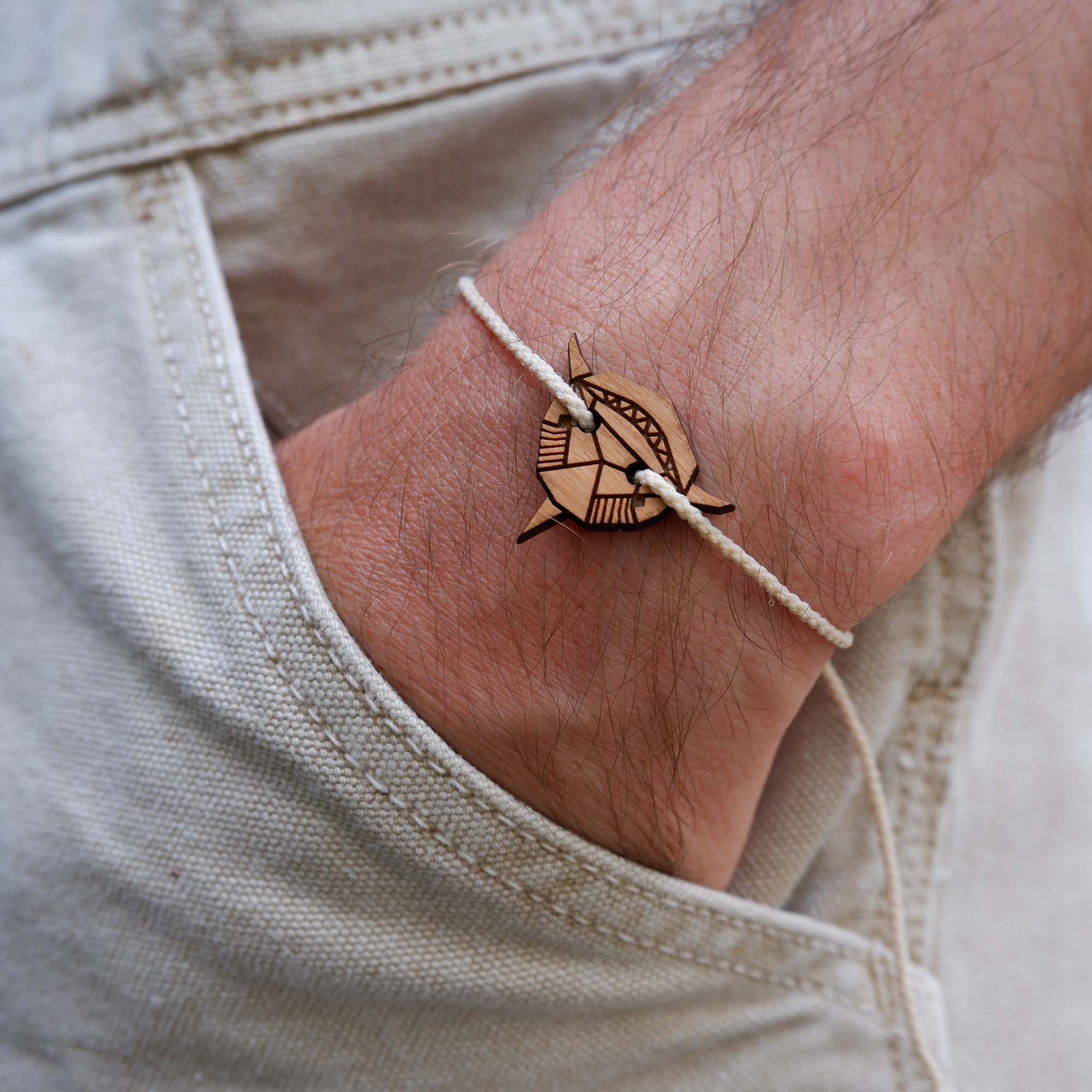 Bracelet bois requin collection Sauvage